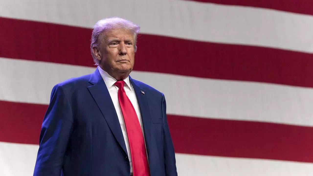 Trump, Grönland halkını zenginleştirmek için milyarlarca dolar yatırım yapmaya hazır olduklarını açıkladı