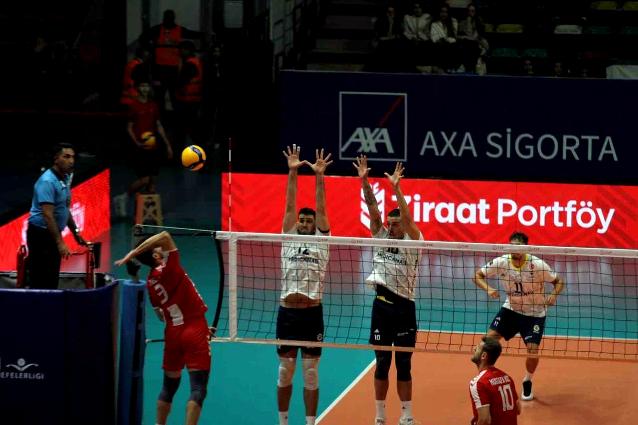 TSYD Ankara Cumhuriyet Kupası: Fenerbahçe Medicana: 3 – Spor Toto: 1