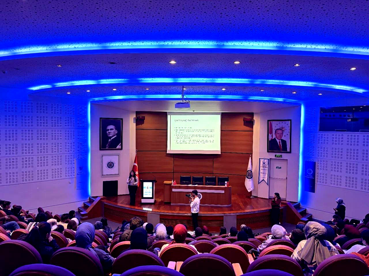TÜGVA’dan gençlere “Zor Zamanlarda Umudu Korumak” söyleşisi