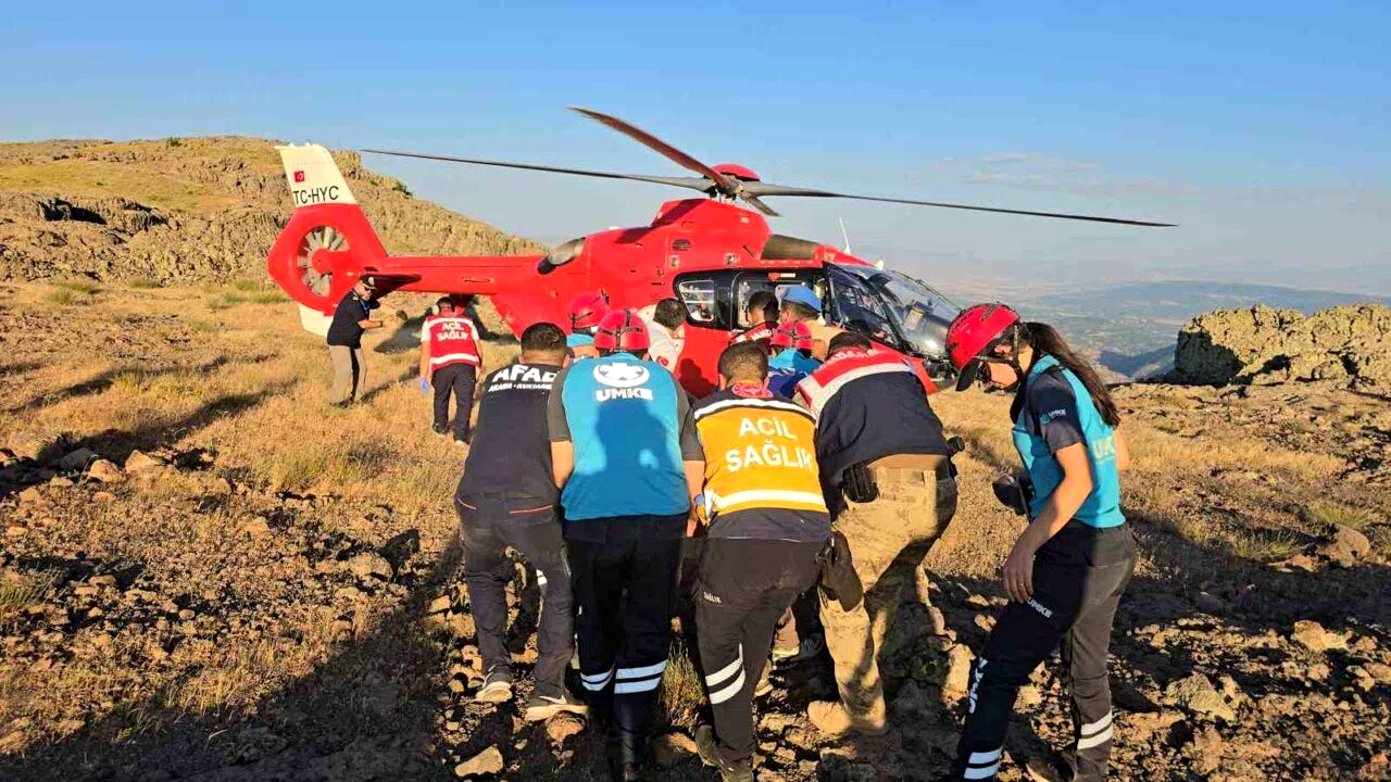 Tunceli’de kayalık alanda düşerek ayağını kıran vatandaş kurtarıldı