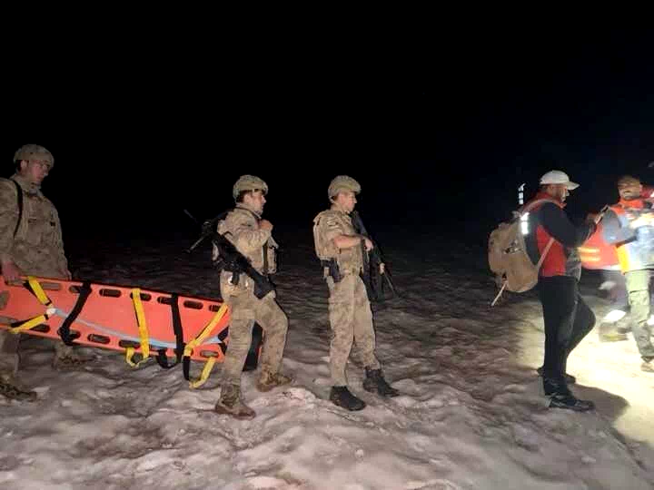 Tunceli’de mantar toplarken kaybolan 3 şahıs bulundu