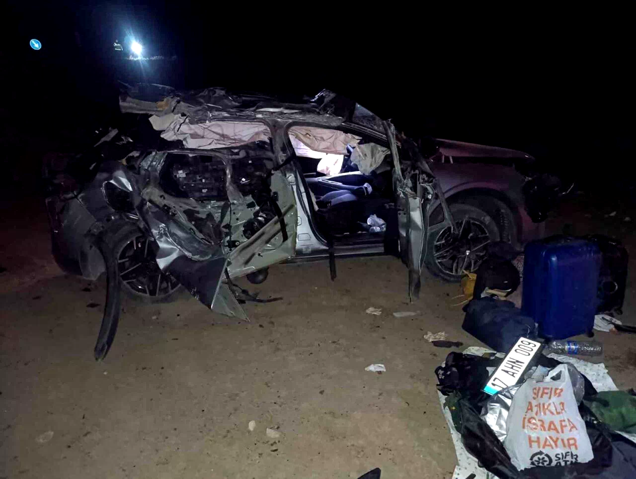 Tunceli’de otomobil uçuruma yuvarlandı: 4 yaralı