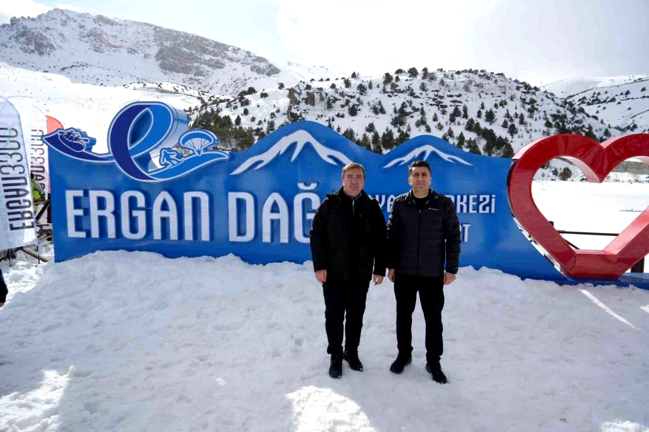 Tunceli ve Erzincan turizmine milat olacak yol için iki vali el sıkıştı