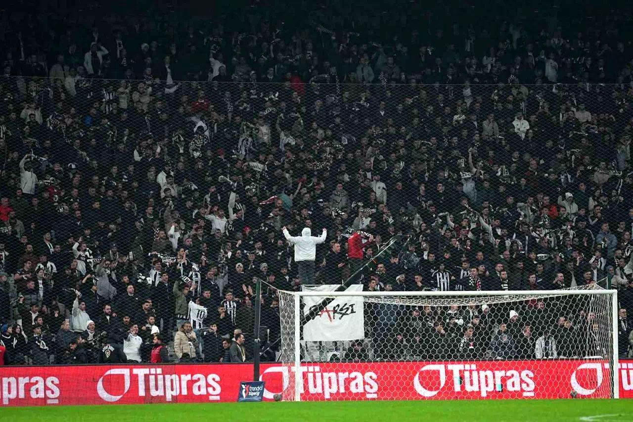 Tüpraş Stadyumu’nda ‘istifa’ sesleri!