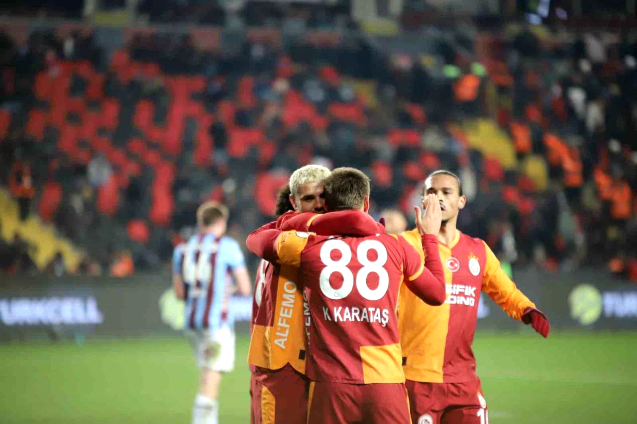 Turkcell Süper Kupa’da ilk finalist Galatasaray