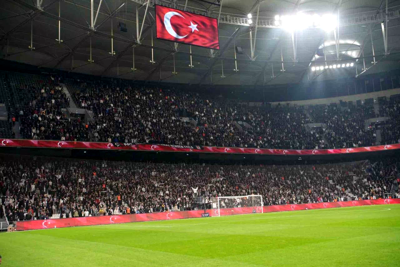 Türkiye – Romanya maçına Beşiktaş stadı ev sahipliği yapacak