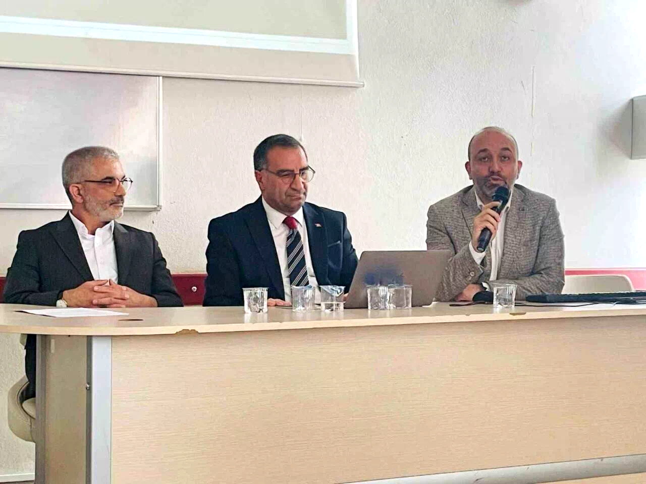 “Türkülerimiz Türk Milleti’nin milli kimlik, kültür ve inanç metinleridir”