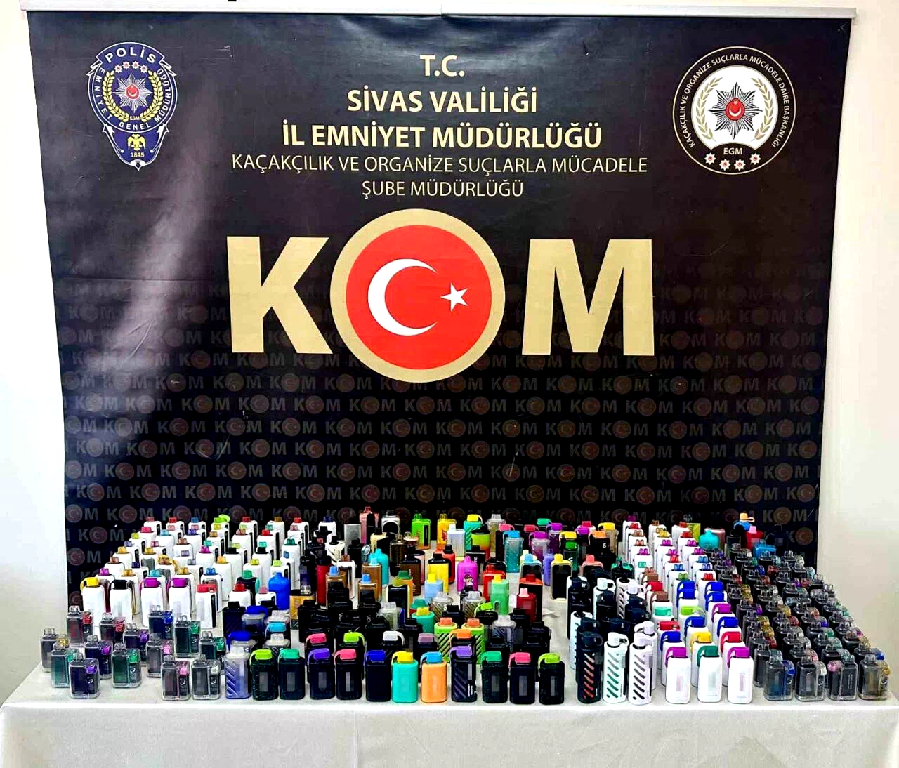 Tütün ürünleri kaçakçıları yakayı ele verdi