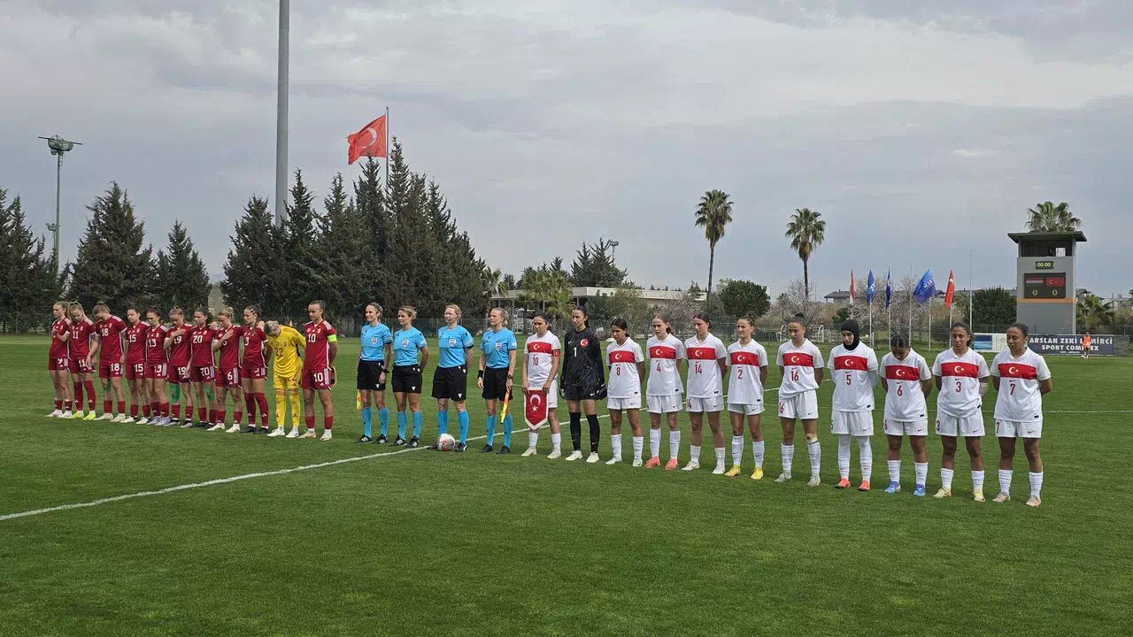 U17 Kız Millî Takımımız, Macaristan'a 5-2 Yenildi