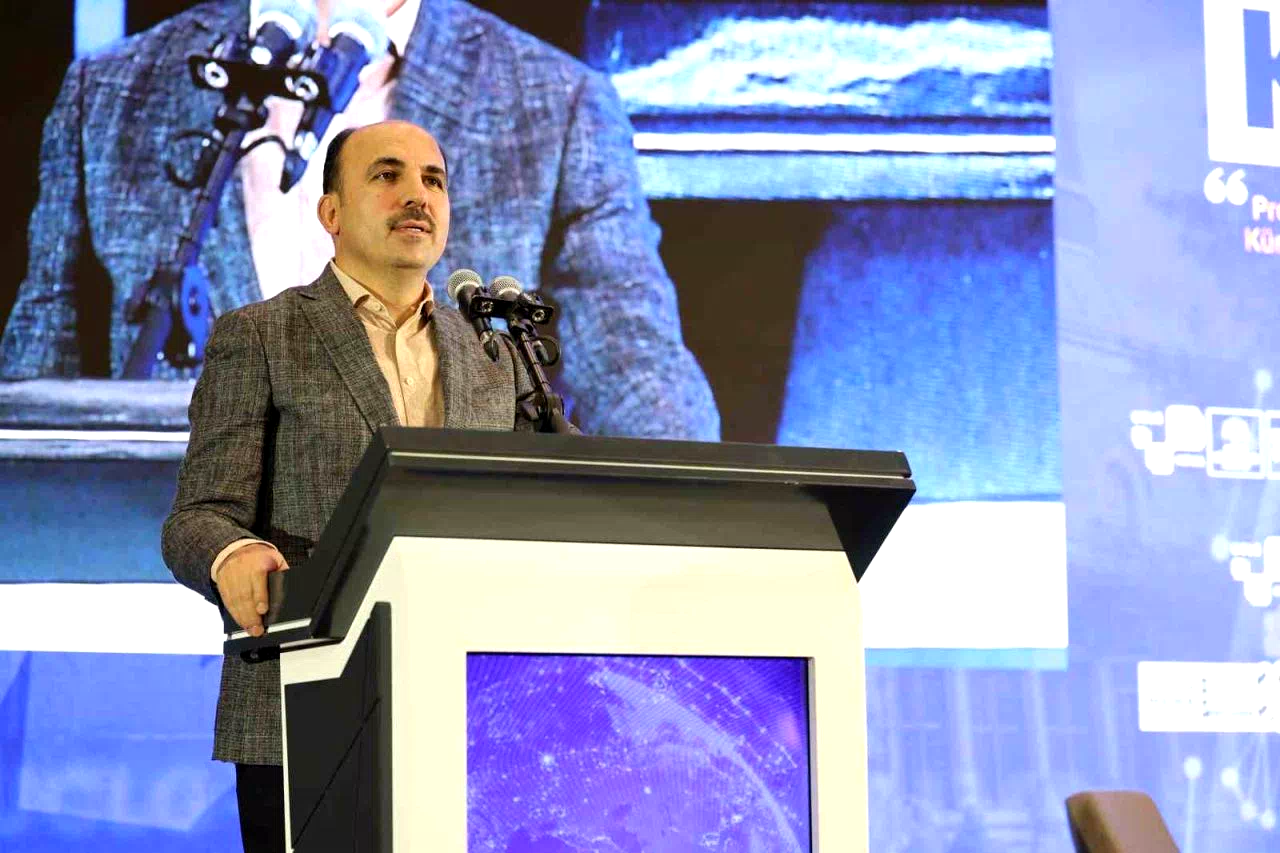UCLG-MEWA Kongresi’nin kapanışında konuşan UCLG Başkanı Altay: “Tarihi bir kongreye ev sahipliği yaptık”