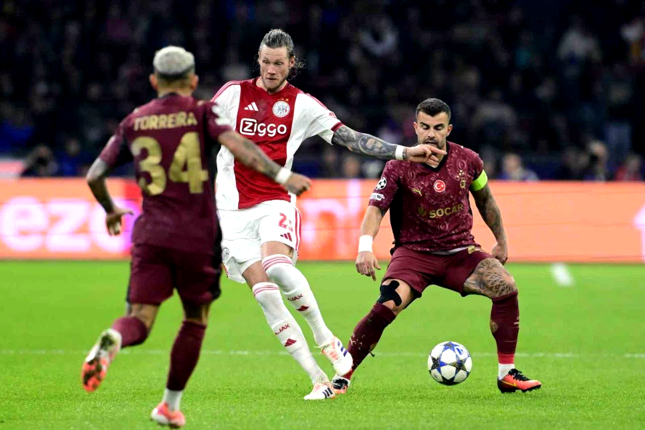 UEFA Şampiyonlar Lig: Ajax: 0 – Galatasaray: 0 (İlk yarı)
