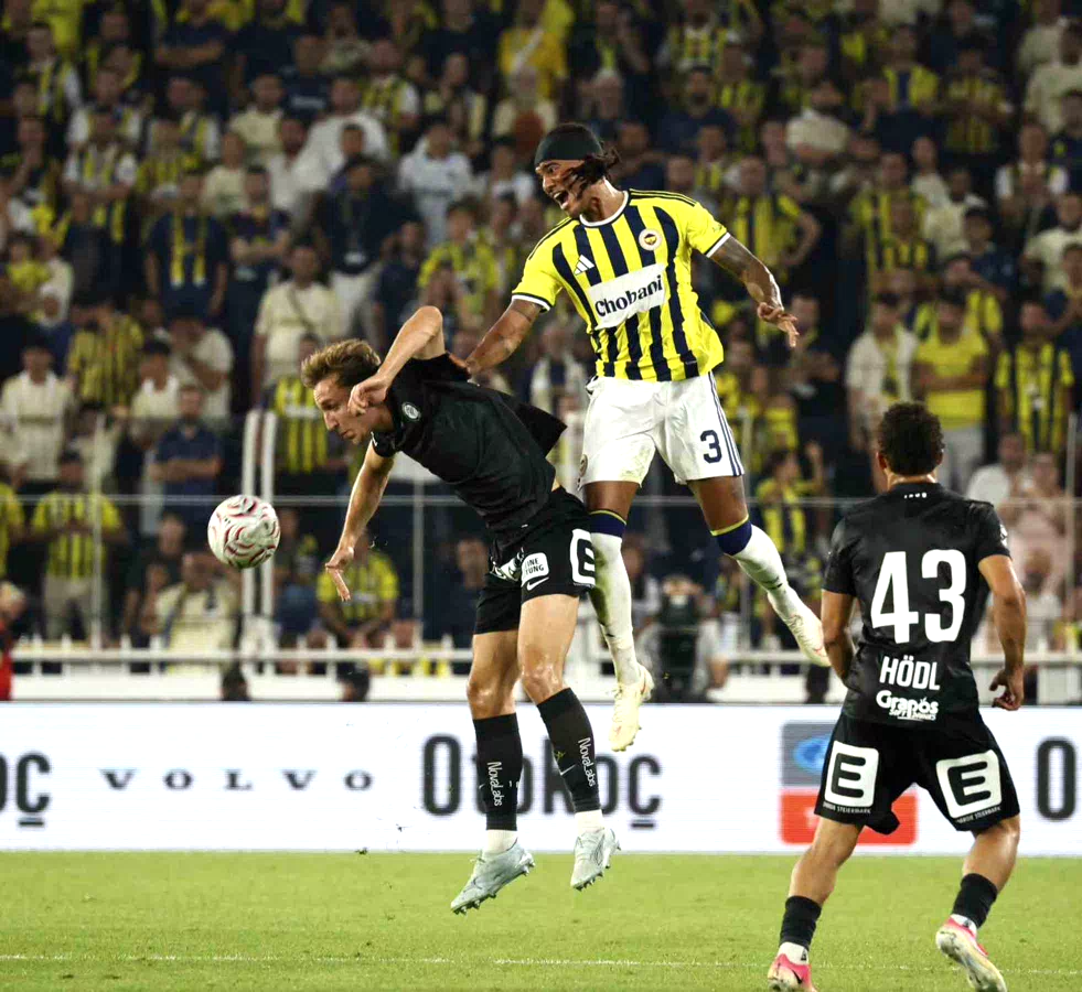 UEFA Şampiyonlar Ligi: Fenerbahçe: 2 - Sturm Graz: 0 (Maç sonucu)