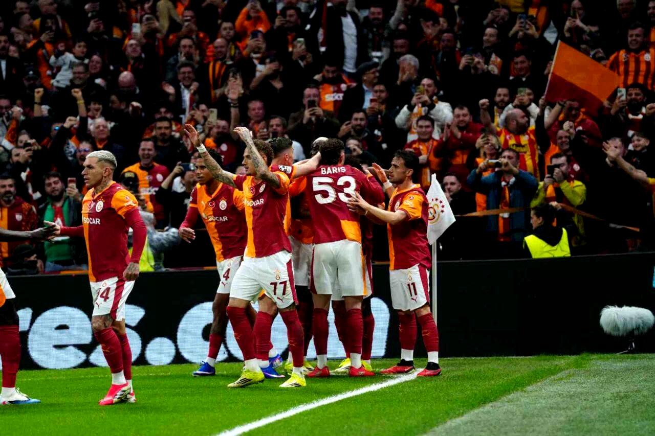 UEFA Şampiyonlar Ligi: Galatasaray: 1 – Juventus: 2 (İlk yarı)