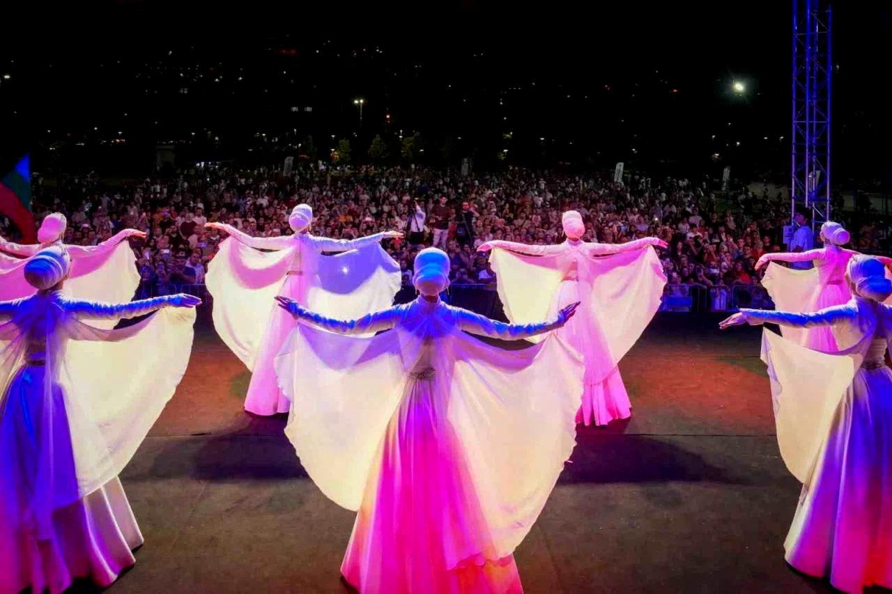 Uluslararası Horon ve Müzik Festivali renkli görüntülerle sona erdi