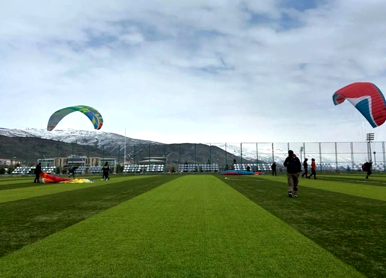 Üniversite Genç Kanatlar Kulübü, yamaç paraşütü deneyimi yaşadı