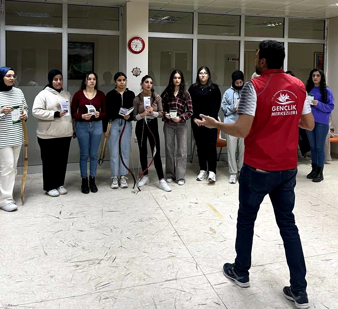 Üniversite öğrencileri bağımlılıkla mücadele kapsamında bilgilendirildi