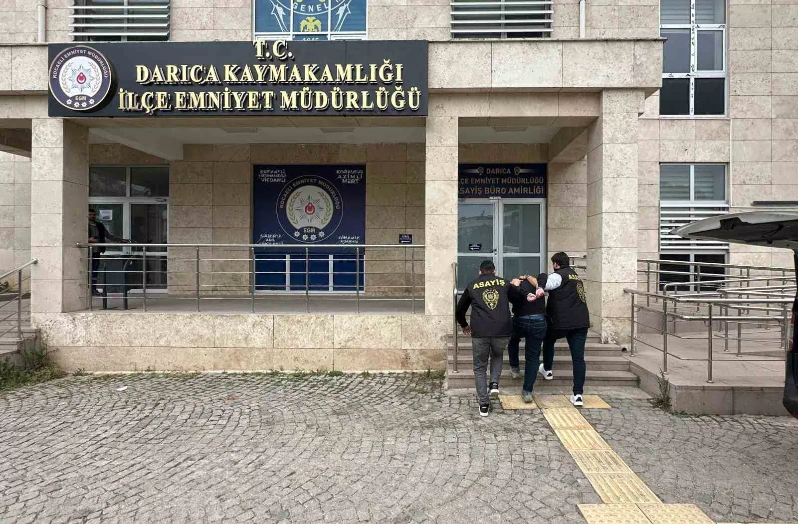 Üniversite Öğrencisi Saraçhane’de Polisi Tehdit Etti, Kocaeli’de Yakalandı