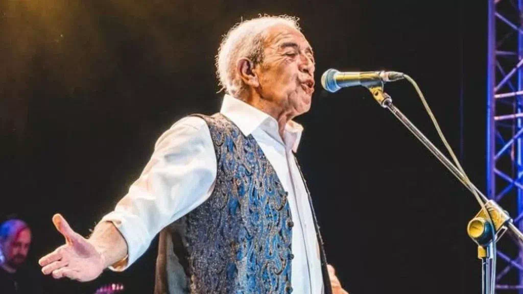 Ünlü sanatçı Edip Akbayram yoğun bakımda