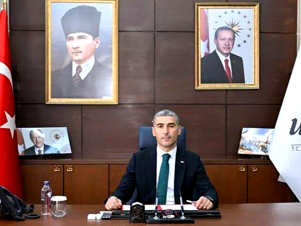 Uşak’ın yeni Valisi Serdar Kartal oldu