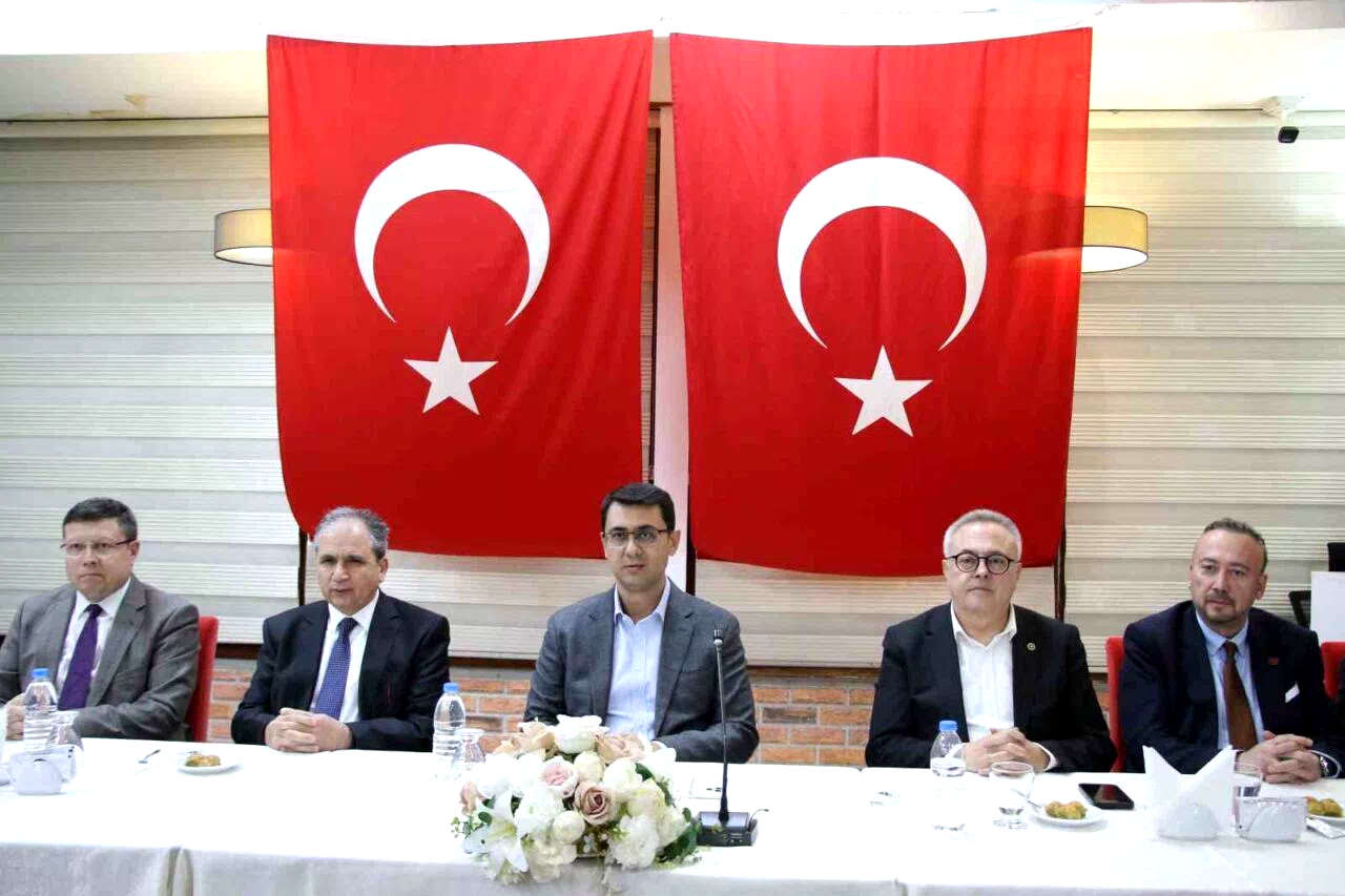 Uşak protokolü bayramlaşma töreninde buluştu