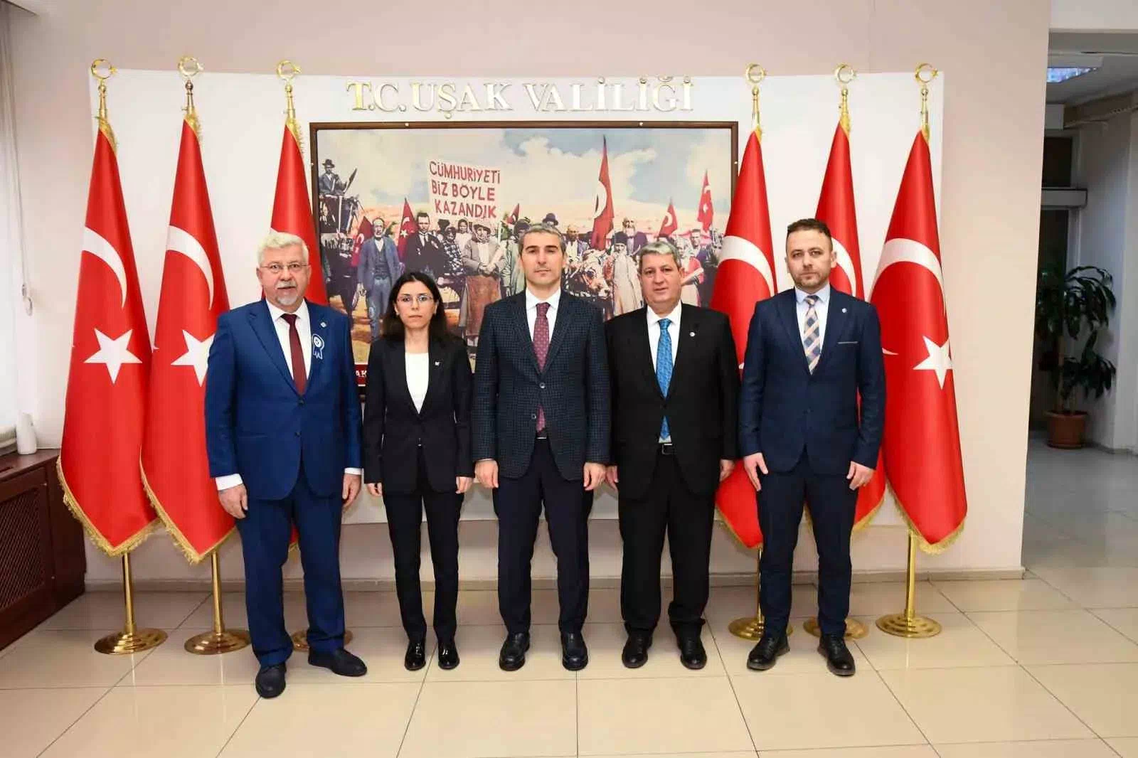 UŞAK VALİSİ NACİ AKTAŞ’A MUHASEBE HAFTASI ZİYARETİ