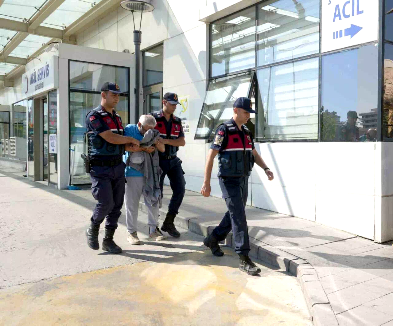 Uyuşturucu bağımlısı oğlunu bıçaklayarak öldüren baba, 15 yıl hapis cezasına çarptırıldı