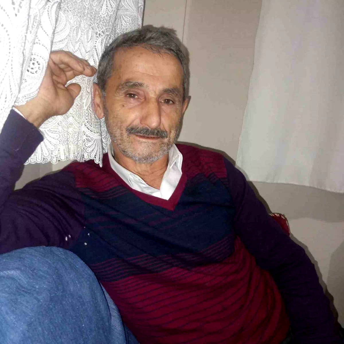 Üzerine ağaç devrilen adam hayatını kaybetti
