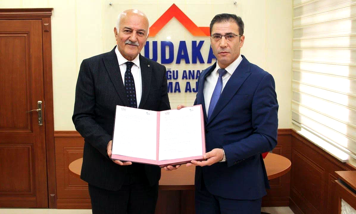 Uzundere’nin turizm altyapısını güçlendirecek projede imzalar atıldı