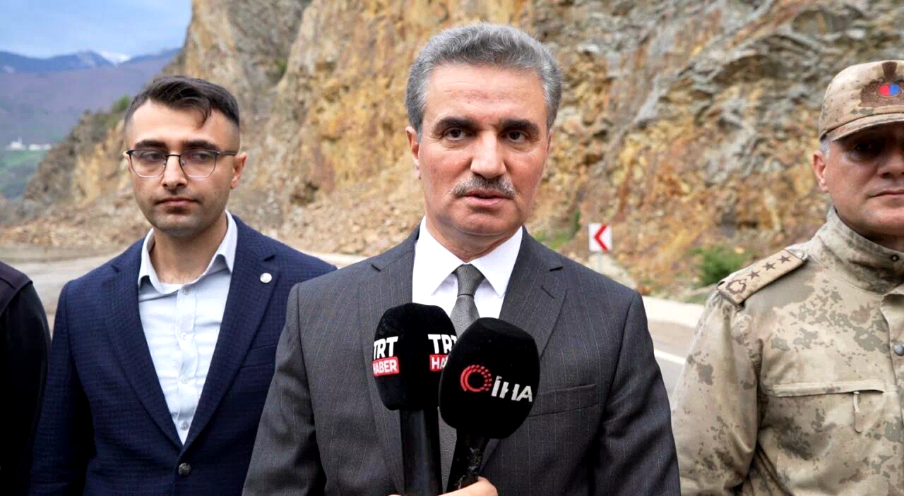 Vali Aydın Baruş: “Torul-Kürtün yolu uzun bir süre kullanılamayabilir”
