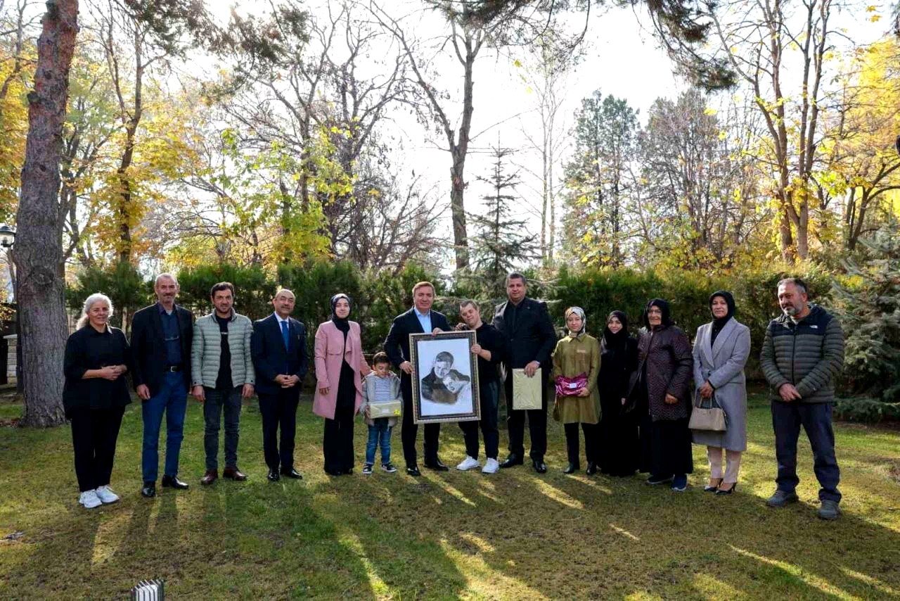 Vali Aydoğdu, Dünya Engelliler Günü’nde özel bireyleri ağırladı