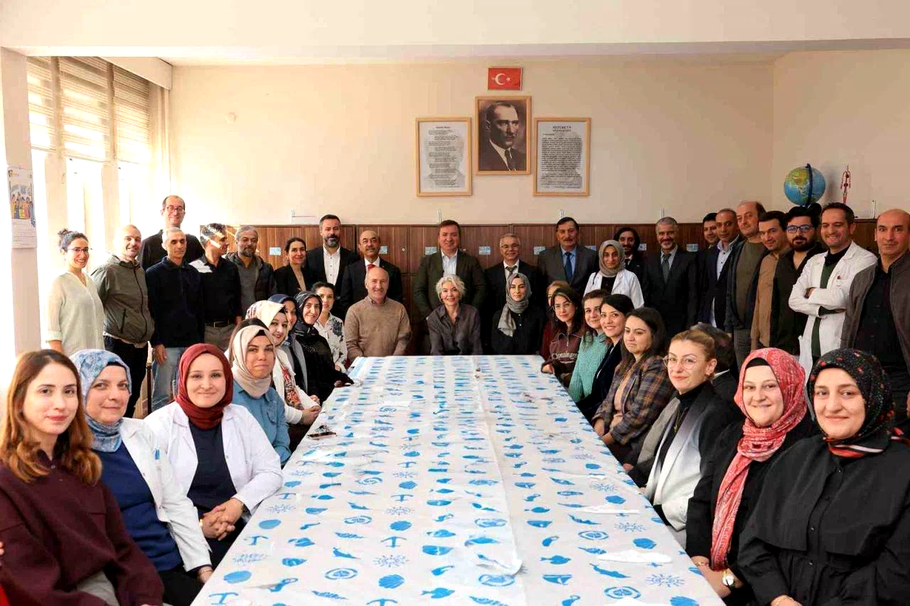 Vali Aydoğdu: “Eğitimin gücü öğretmenlerimizin emeğiyle yükseliyor”