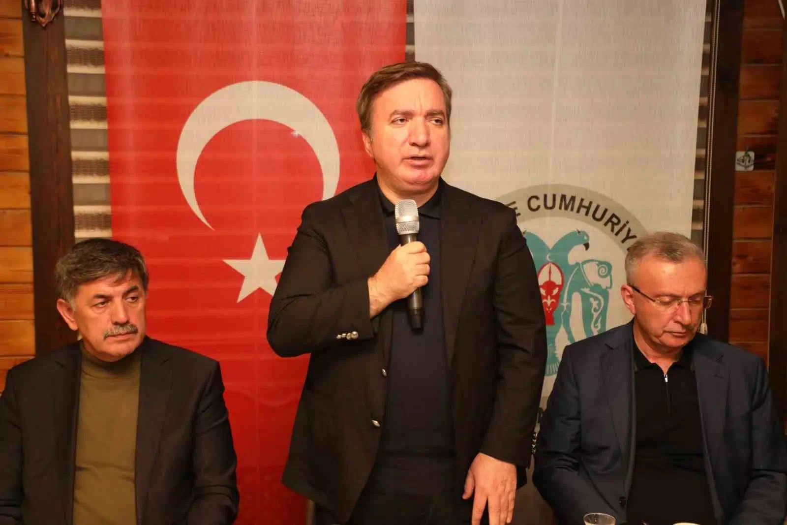 Vali Aydoğdu iftar programında basın mensuplarıyla buluştu.