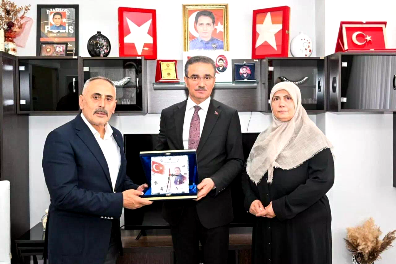 Vali Baruş’tan şehit ailelerine anlamlı ziyaret