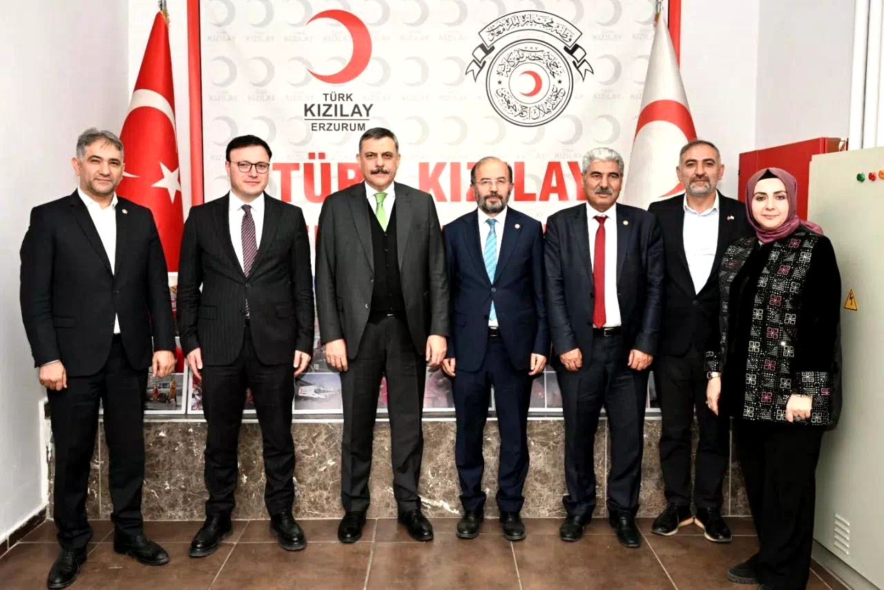Vali Çiftçi’den Kızılay’a ziyaret