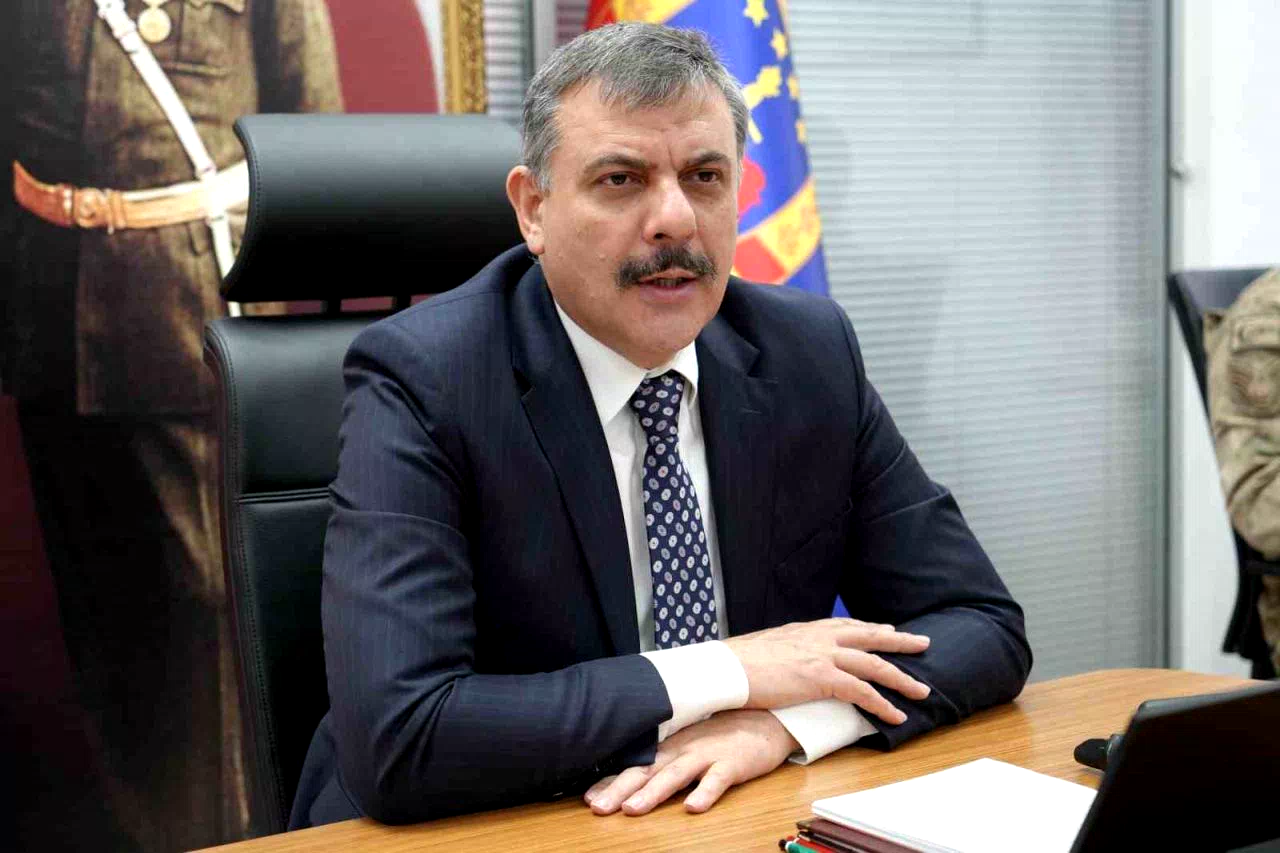 Vali Çiftçi; “Erzurum’da sokak hayvanları sorunu kalmayacak “