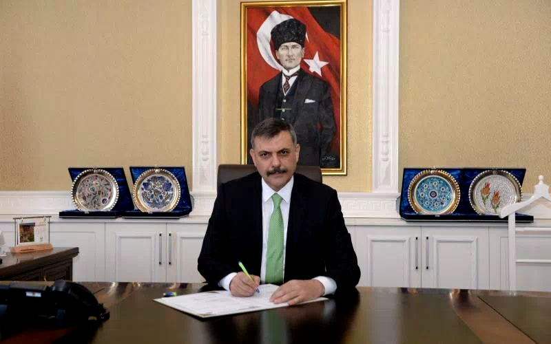 Vali Çiftçi; “Gençlerimiz mâziden âtiye uzanan şanlı tarihimizin birer emanetçisidir”