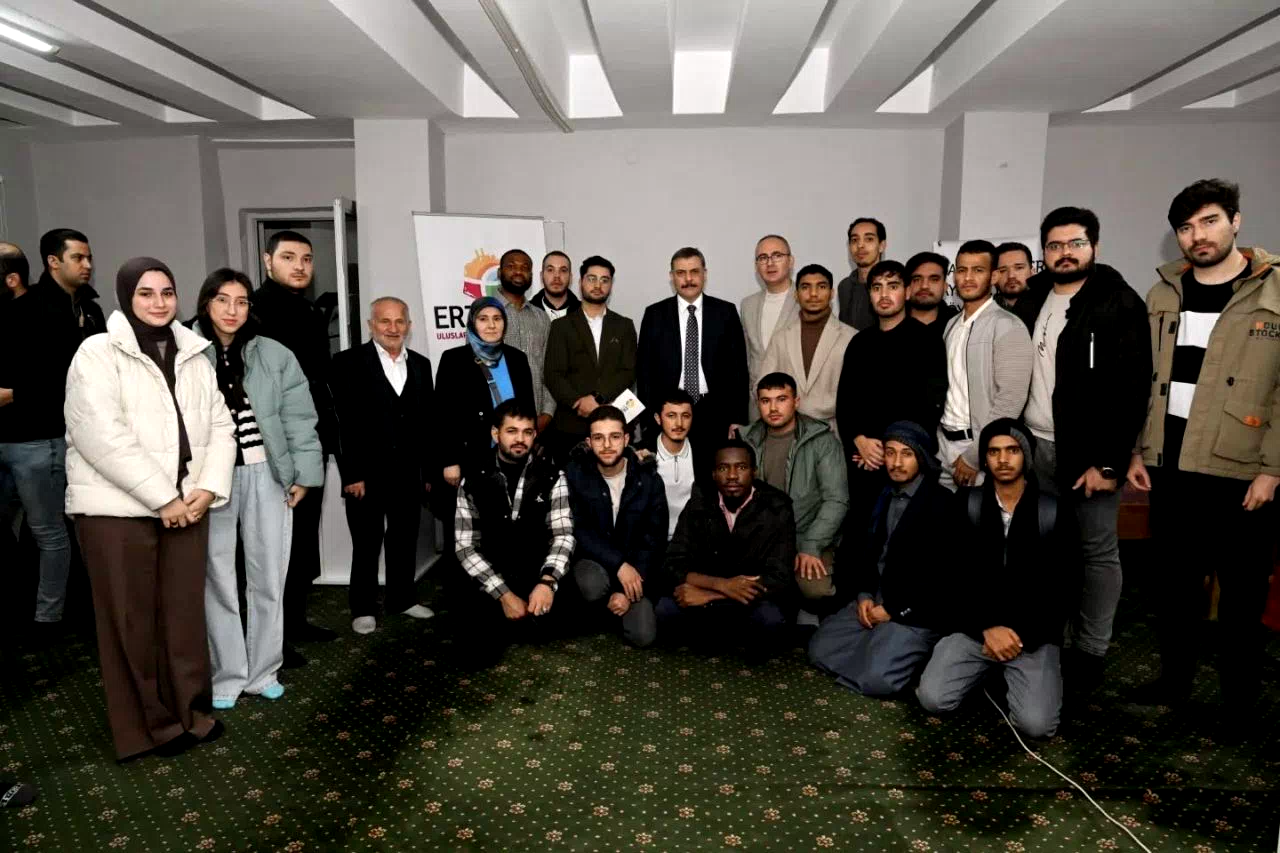 Vali Çiftçi, Uluslararası öğrencilerle biraraya geldi