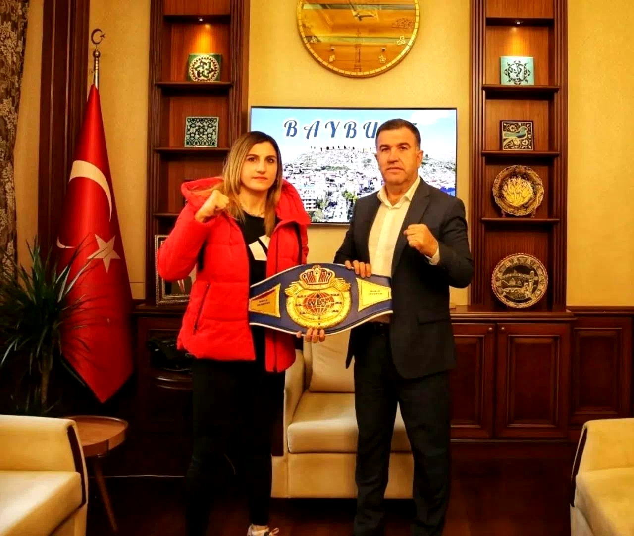 Vali Eldivan’dan dünya şampiyonu Turhan’a tebrik
