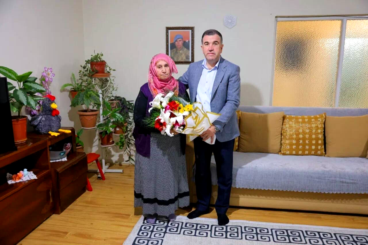 Vali Eldivan, şehit annesi ve Kıbrıs Gazisini ziyaret etti