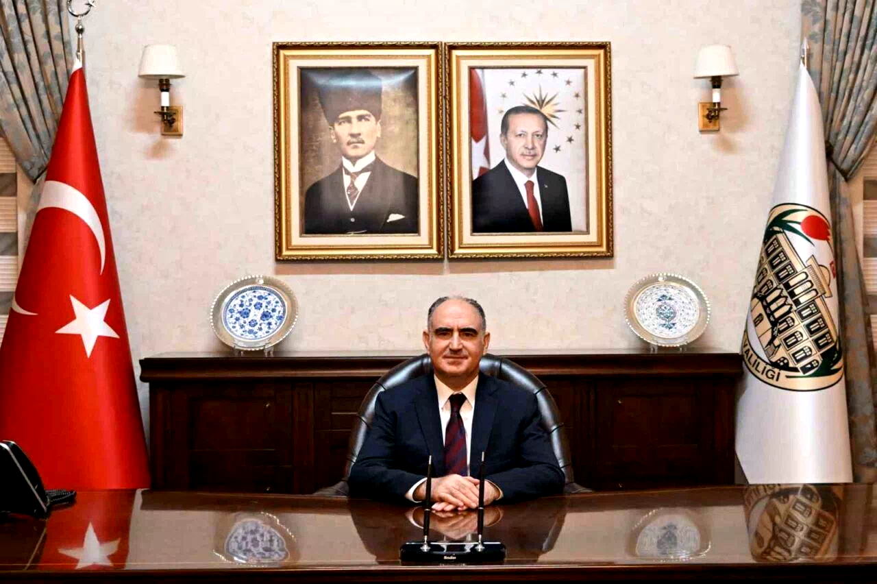 Vali Özkan’dan Manisa Gazeteciler Cemiyetine kutlama