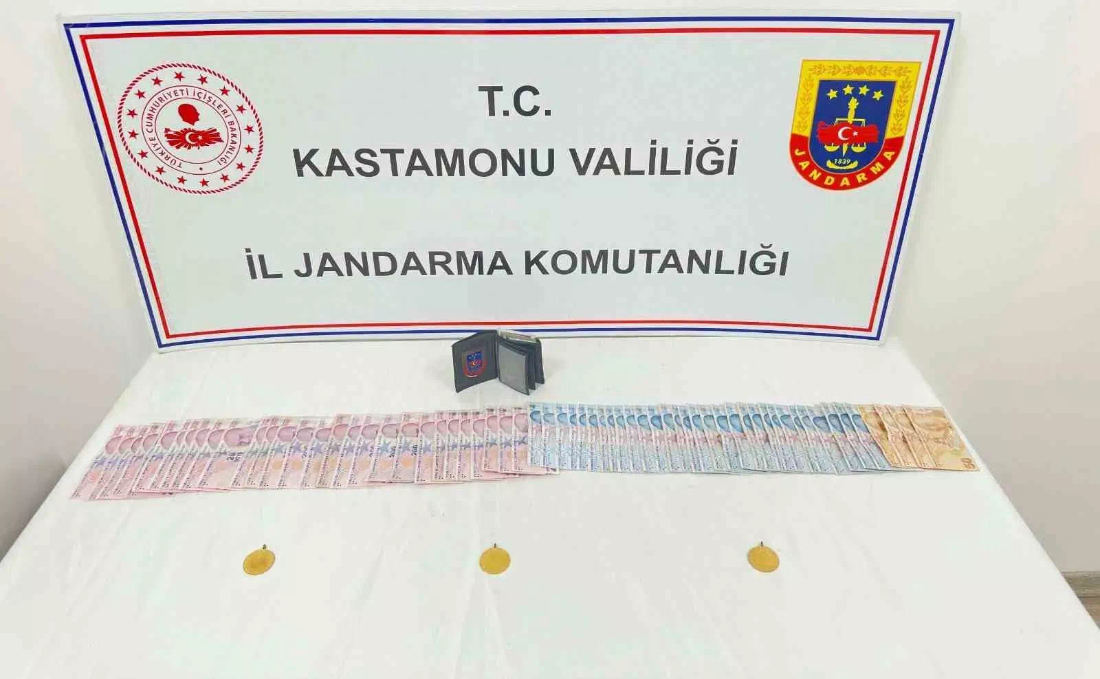 Vatandaşı dolandıran sahte jandarmalar gerçek jandarmadan kaçamadı