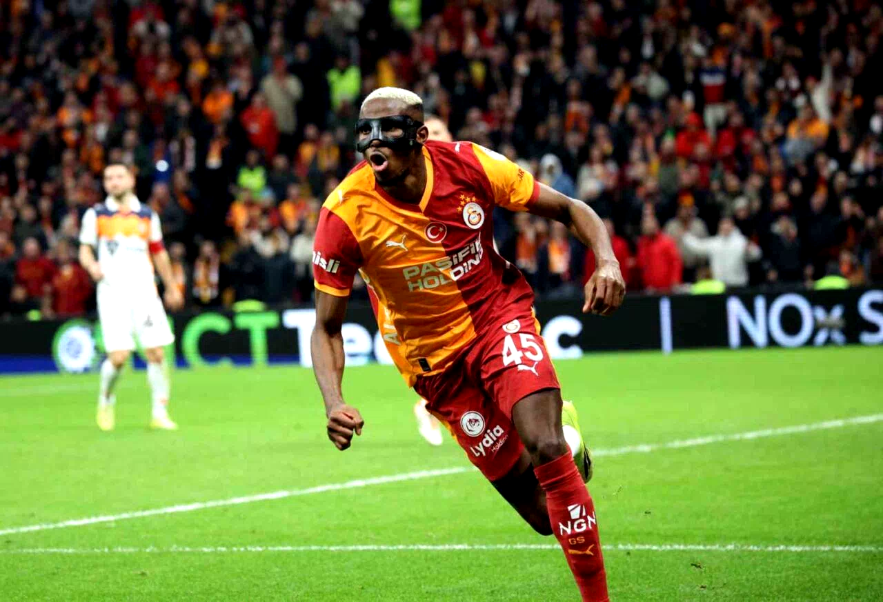 Victor Osimhen bu sezonki 19. golünü kaydetti