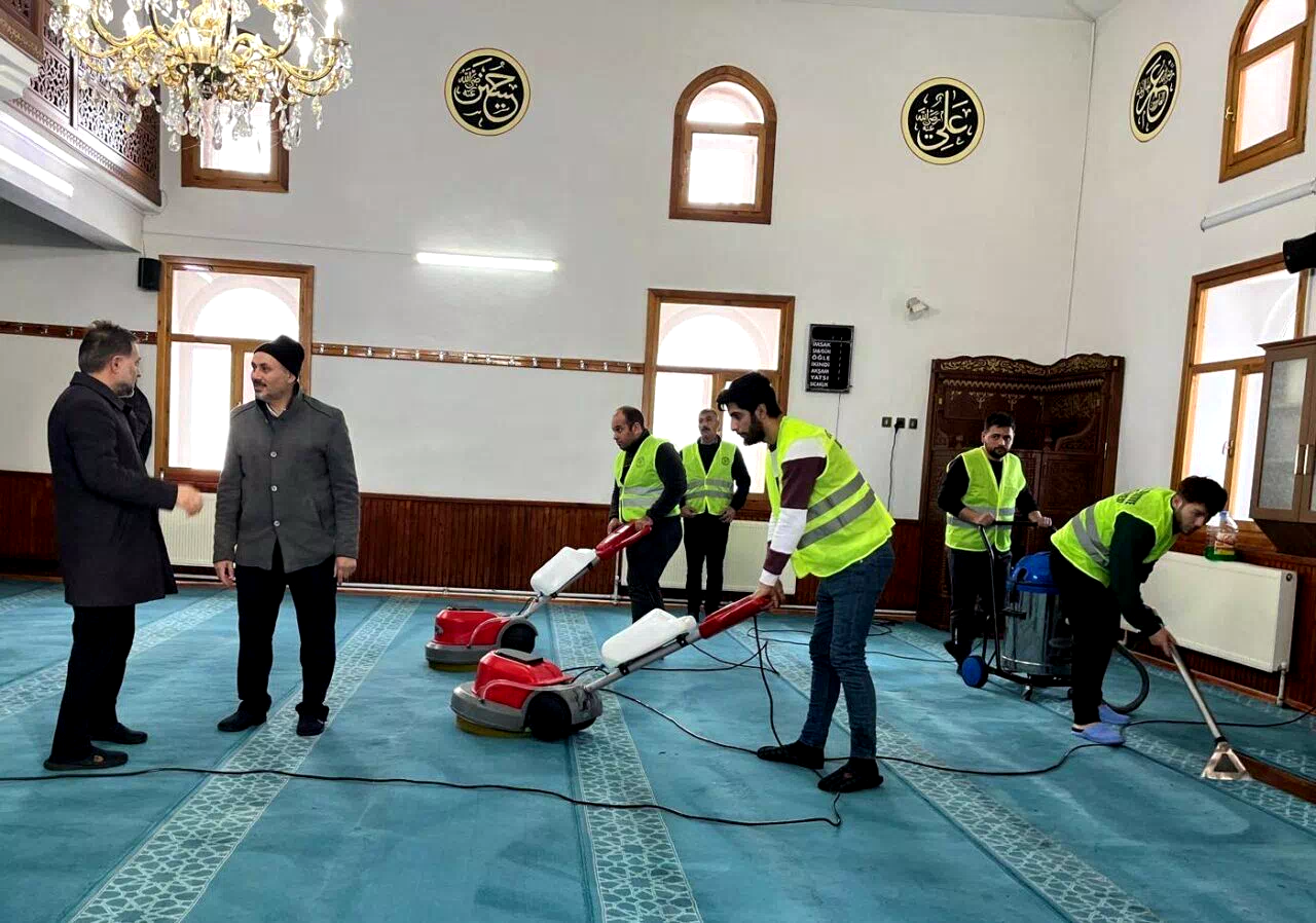 Yakutiye’de camiler Ramazan’a hazırlanıyor