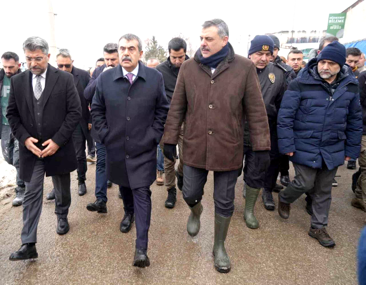 Yangında ölü sayısı 2’ye yükseldi