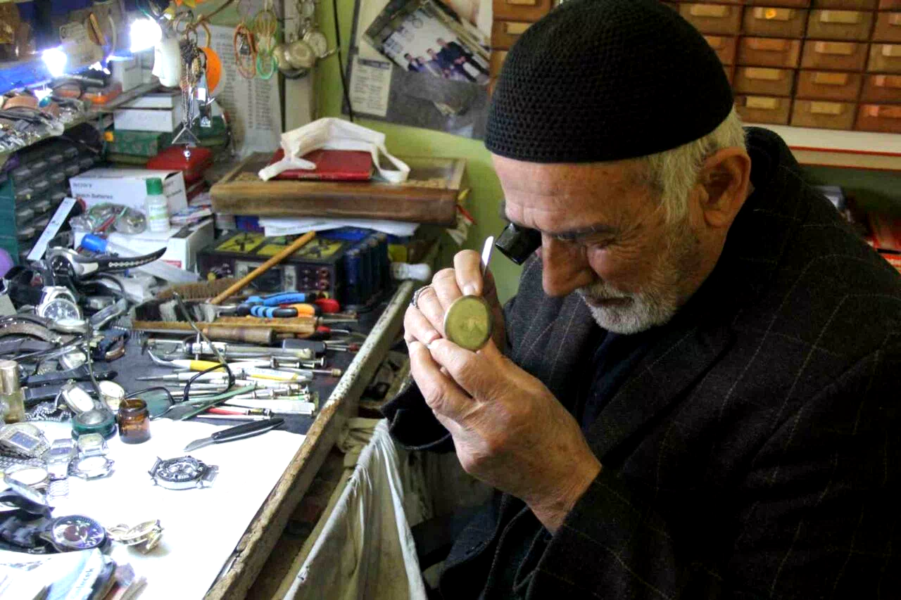 Yarım asırdır zamanı ayarlıyor