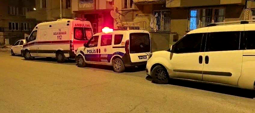 Yaşlı adam evinde ölü bulundu