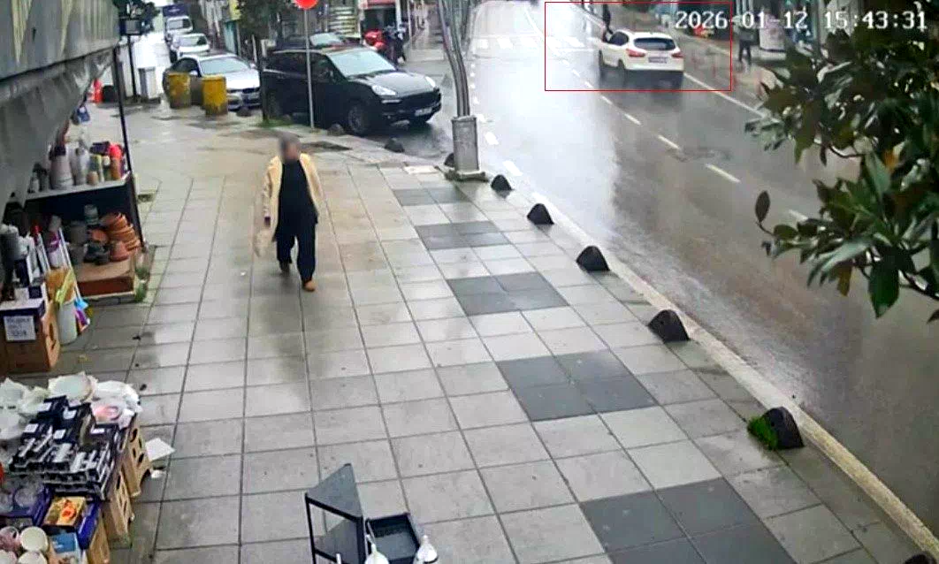 Yaya geçidindeki kazada 12 gündür yaşam mücadelesi veren kadın hayatını kaybetti