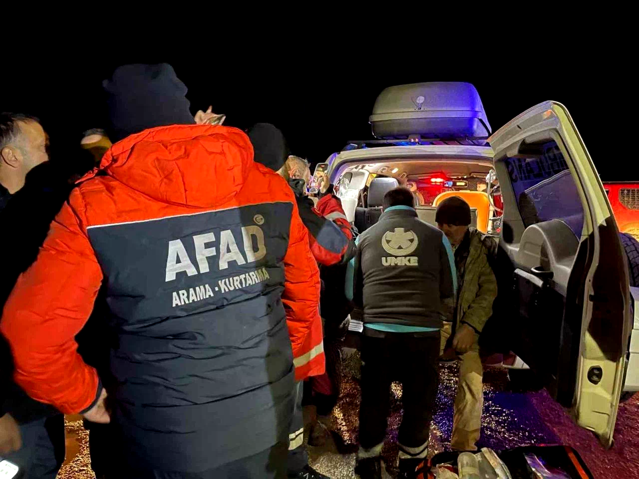 Yaylada kaybolduktan saatler sonra bulunmuşlardı: O anlar cep telefonu kamerasına yansıdı