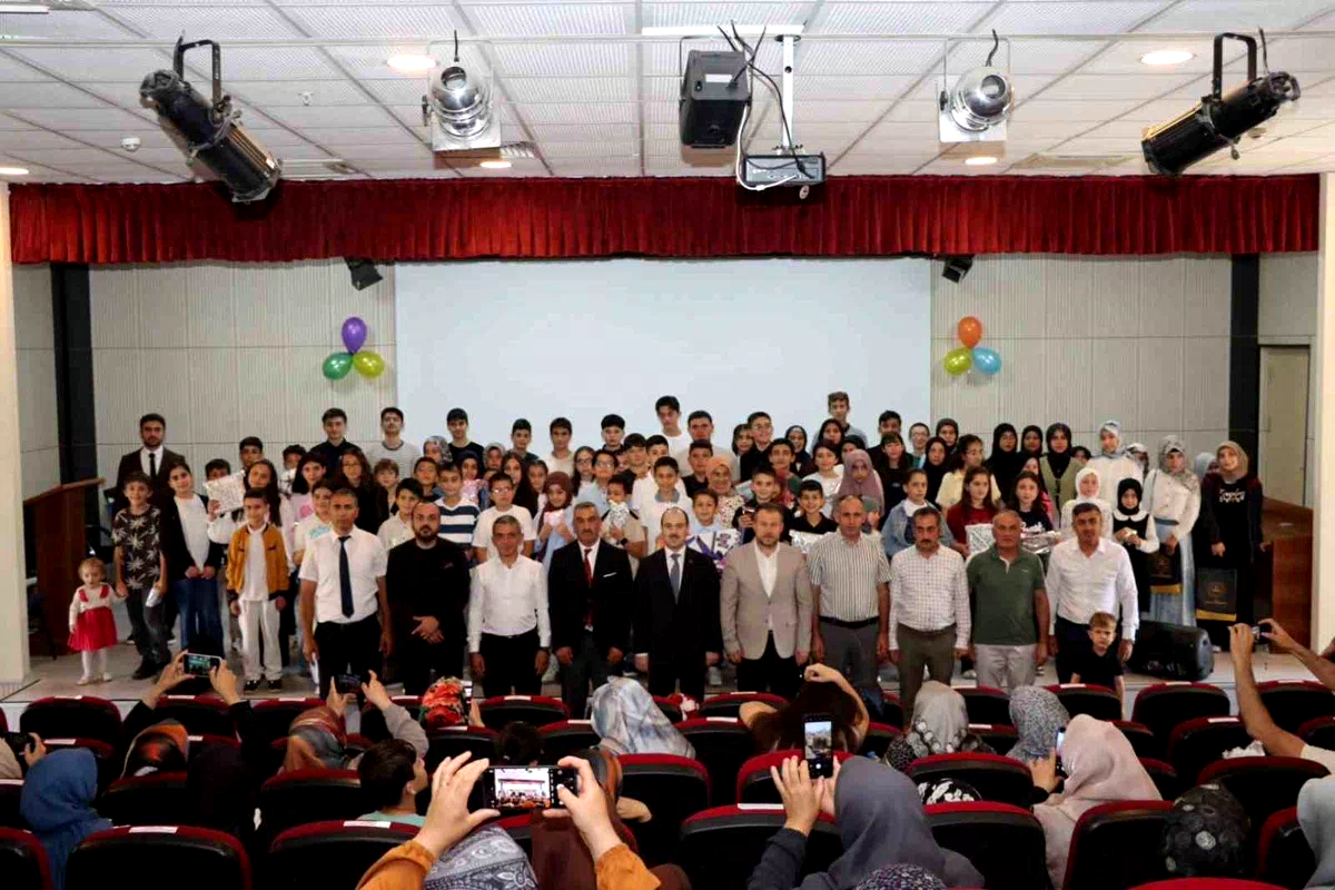 Yaz Kur’an kursları bilgi yarışmasında 100 öğrenci ödüllendirildi