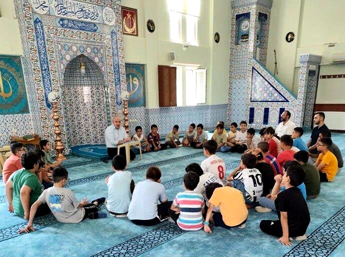 Yaz Kur’an Kursları ile hem öğreniyor hem de eğleniyorlar